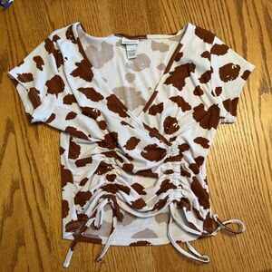Rue21 Brown and White Short Sleeve Wrap Blouse